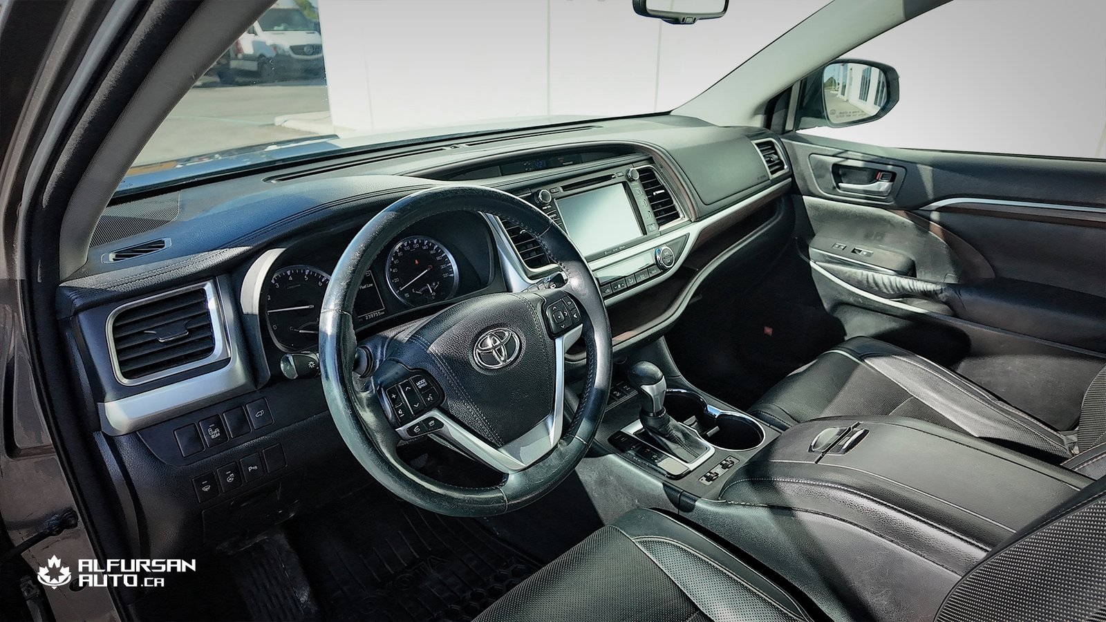 2016 Toyota Highlander Limited | 7 Passenger SUV | Fully Equipped - Photo 2