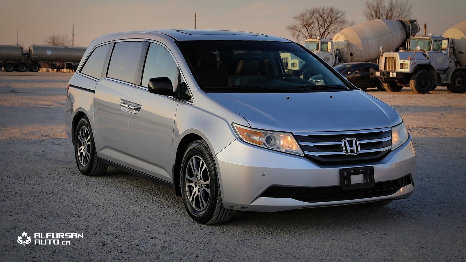 2013 Honda Odyssey EX-L | 8 passangers van | 237,000 KM | No Accidents | Excellent Service Record | Great Price