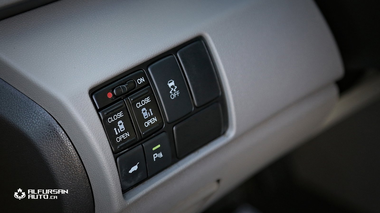 2013 Honda Odyssey EX-L | 8 passangers van | 237,000 KM | No Accidents | Excellent Service Record | Great Price - Photo 7