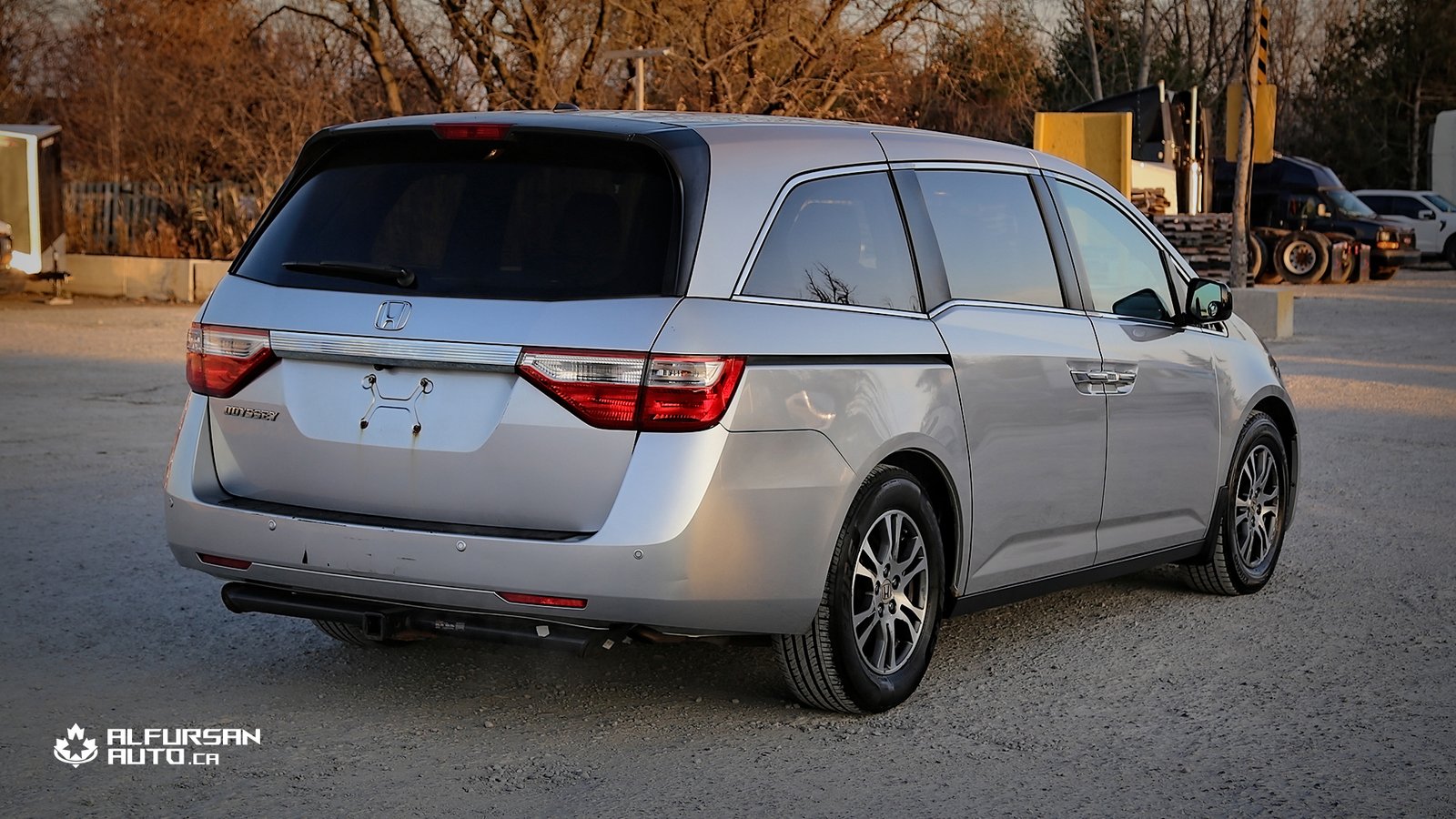 2013 Honda Odyssey EX-L | 8 passangers van | 237,000 KM | No Accidents | Excellent Service Record | Great Price - Photo 12