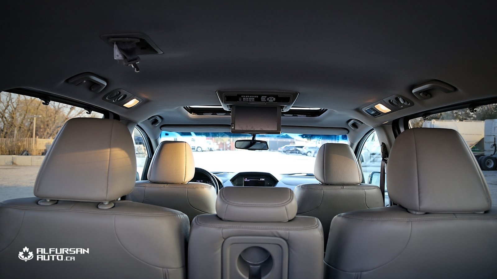 2013 Honda Odyssey EX-L | 8 passangers van | 237,000 KM | No Accidents | Excellent Service Record | Great Price - Photo 4