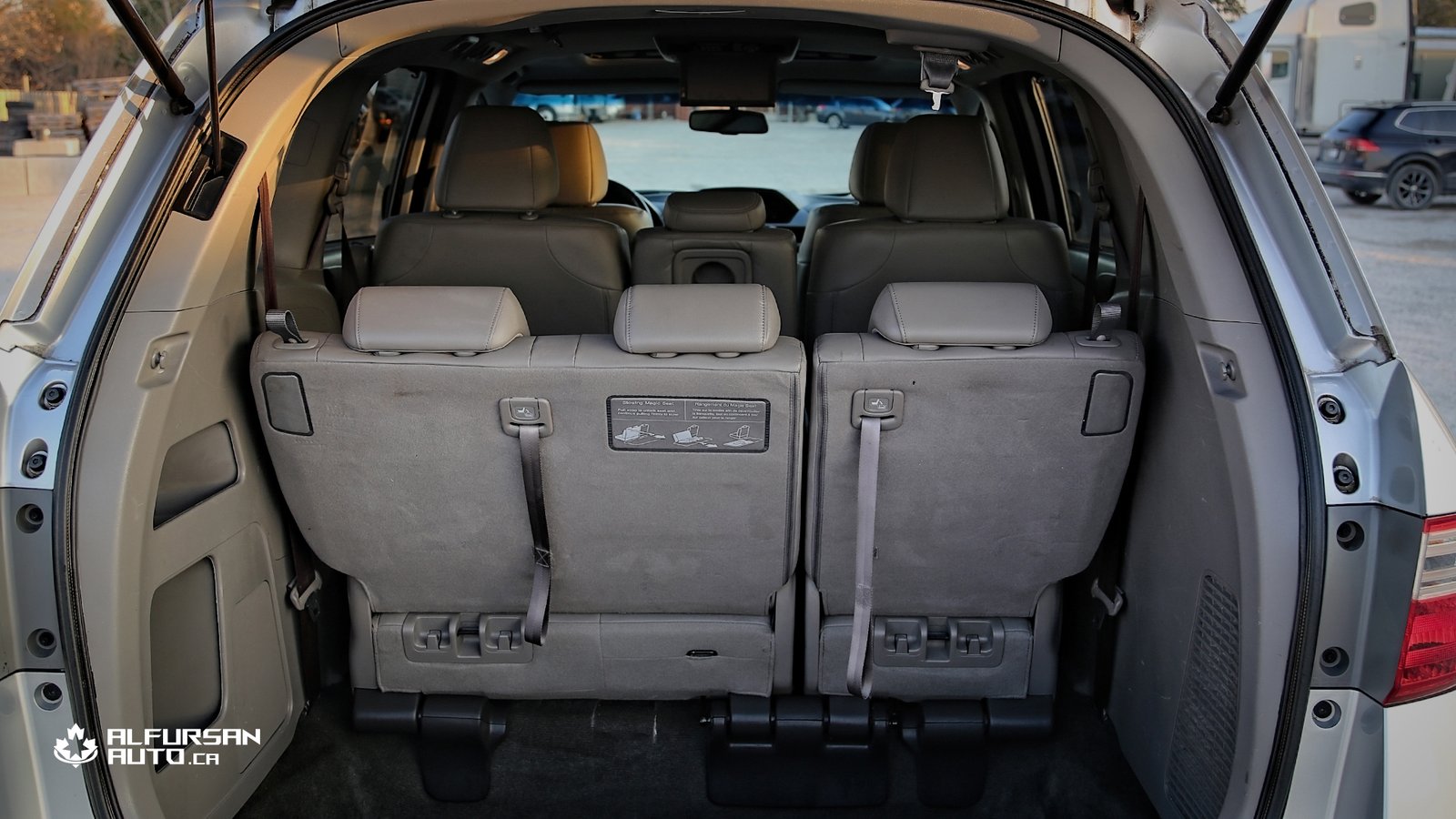 2013 Honda Odyssey EX-L | 8 passangers van | 237,000 KM | No Accidents | Excellent Service Record | Great Price - Photo 16