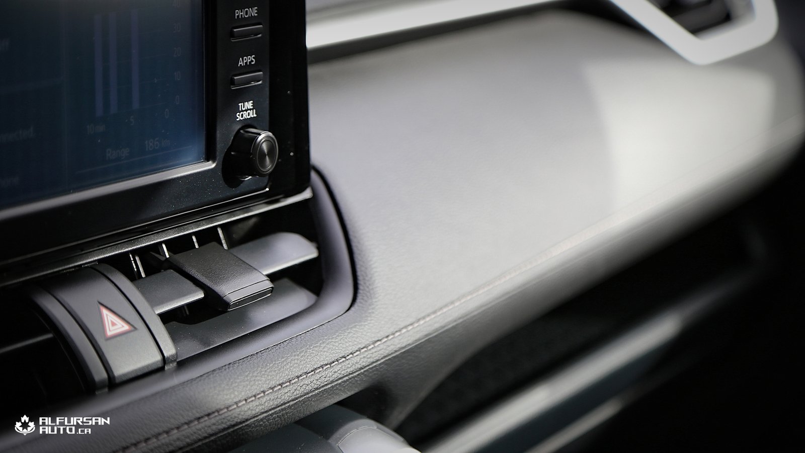 2020 Toyota RAV4 XLE AWD | 107,000KM | One Owner | Pearl Gunmetal | Great Price - Photo 16