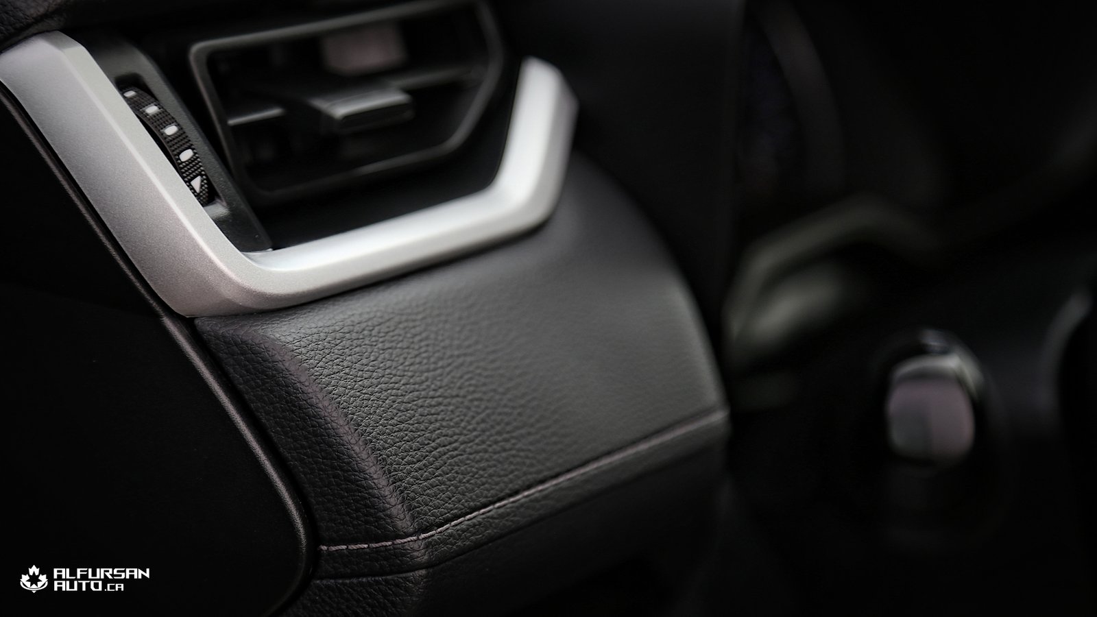 2020 Toyota RAV4 XLE AWD | 107,000KM | One Owner | Pearl Gunmetal | Great Price - Photo 15
