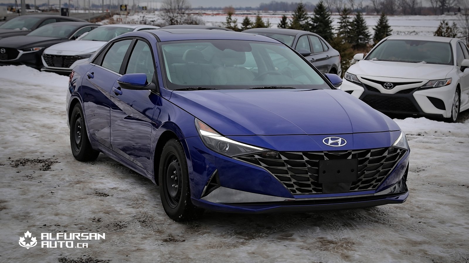 2022 Hyundai Elantra Hybrid Ultimate /Two-Tone Interior – One Owner | Only 35,000 km