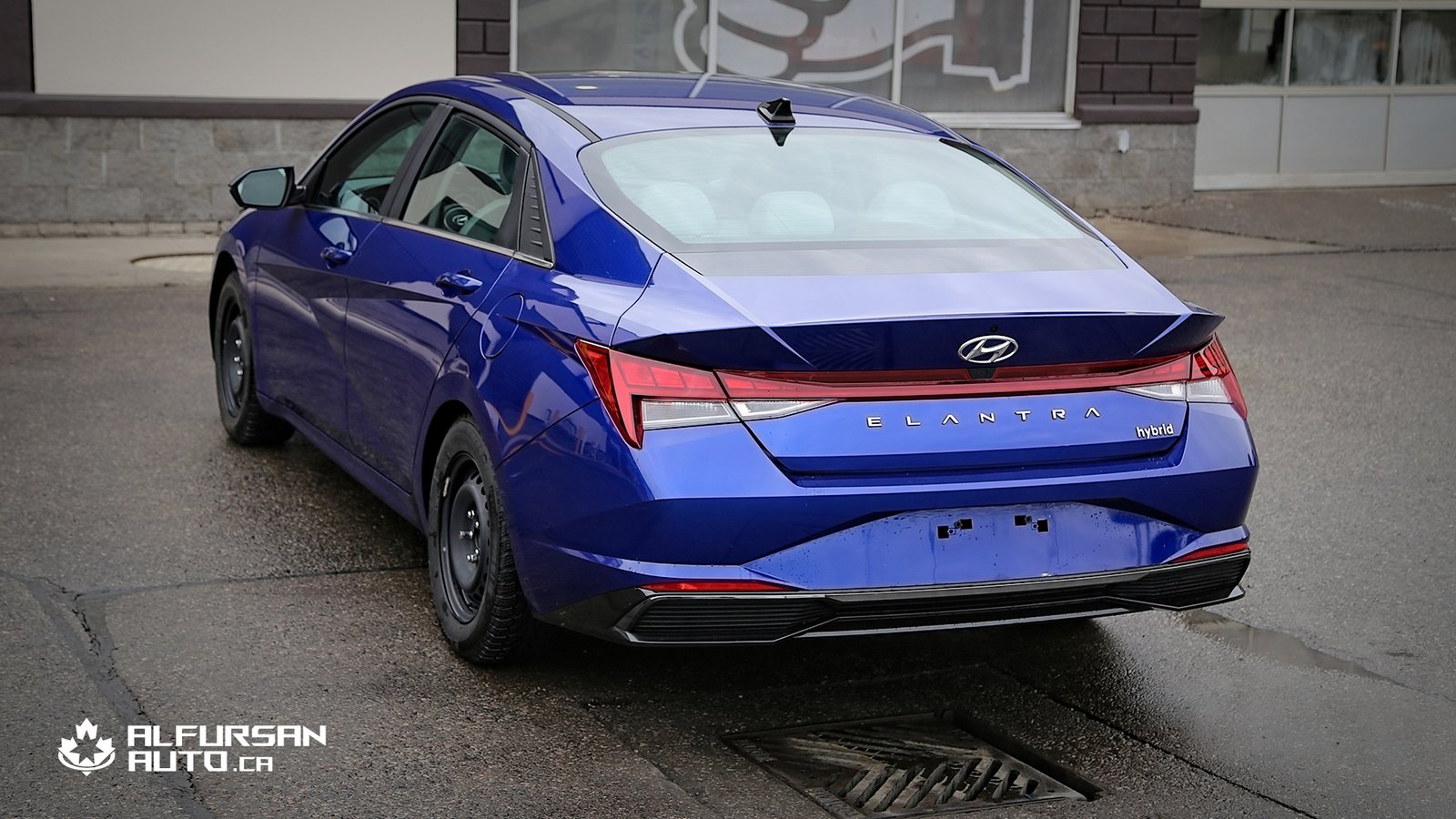 2022 Hyundai Elantra Hybrid Ultimate /Two-Tone Interior – One Owner | Only 35,000 km - Photo 4