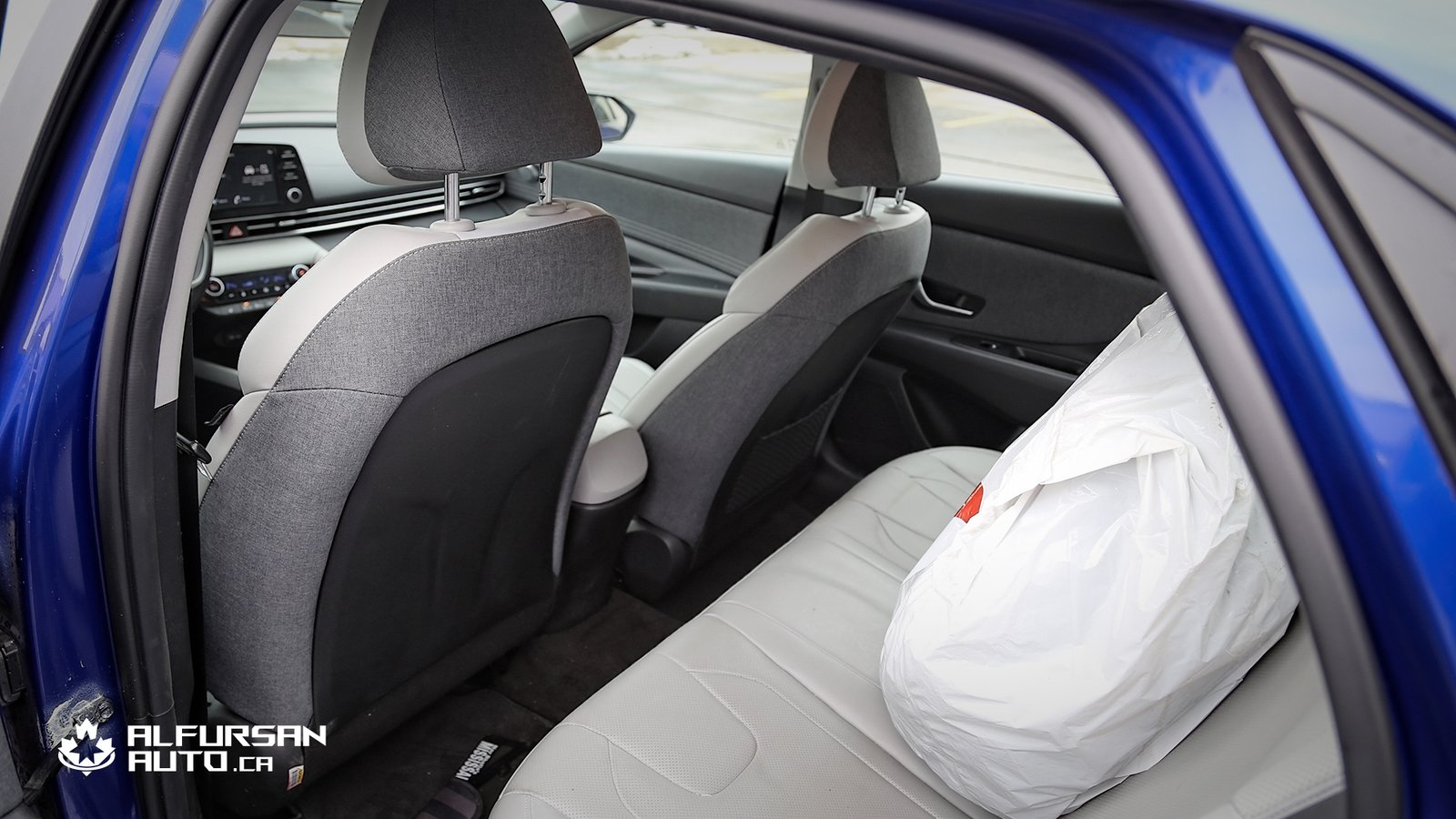 2022 Hyundai Elantra Hybrid Ultimate /Two-Tone Interior – One Owner | Only 35,000 km - Photo 6
