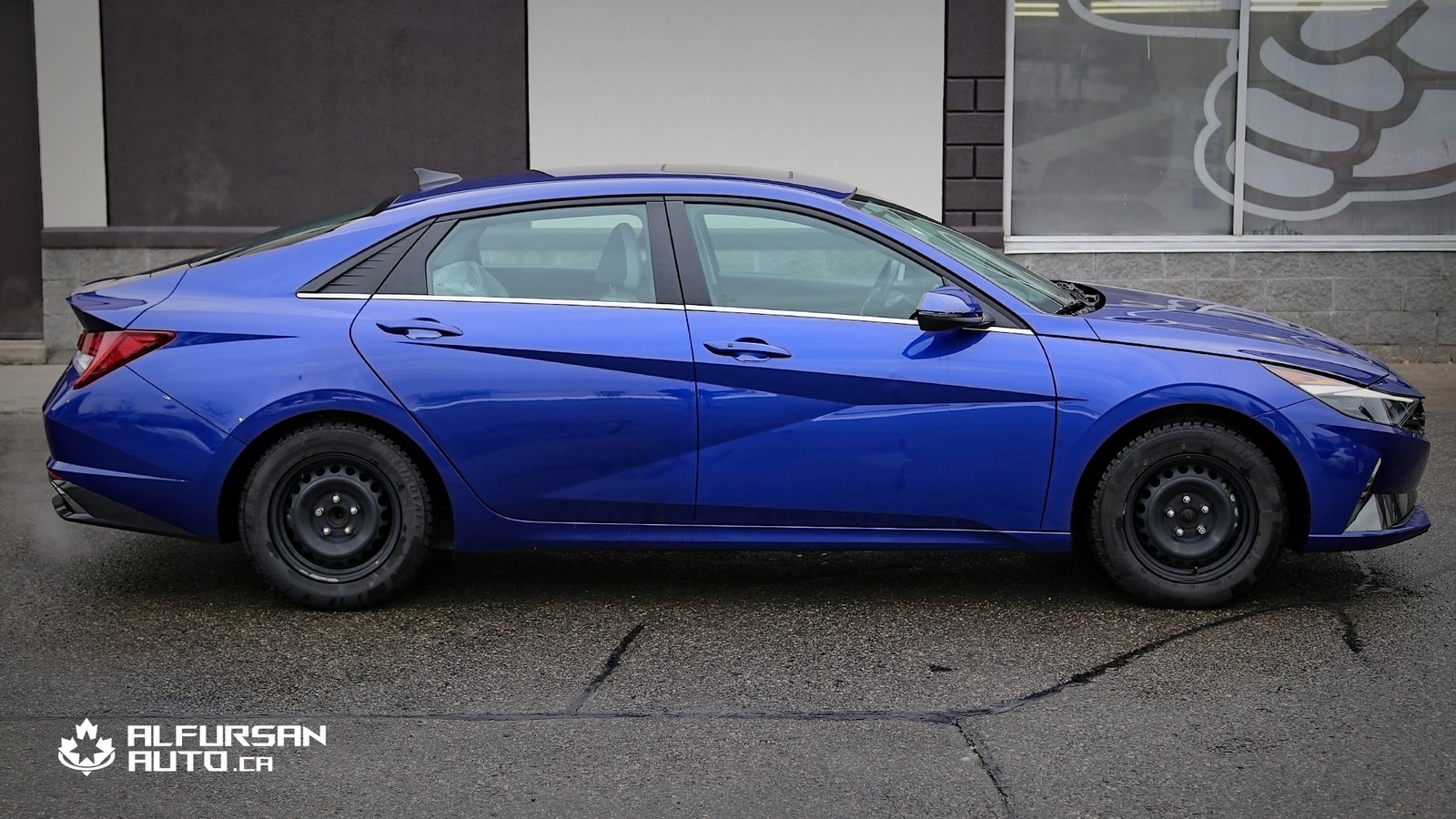 2022 Hyundai Elantra Hybrid Ultimate /Two-Tone Interior – One Owner | Only 35,000 km - Photo 7