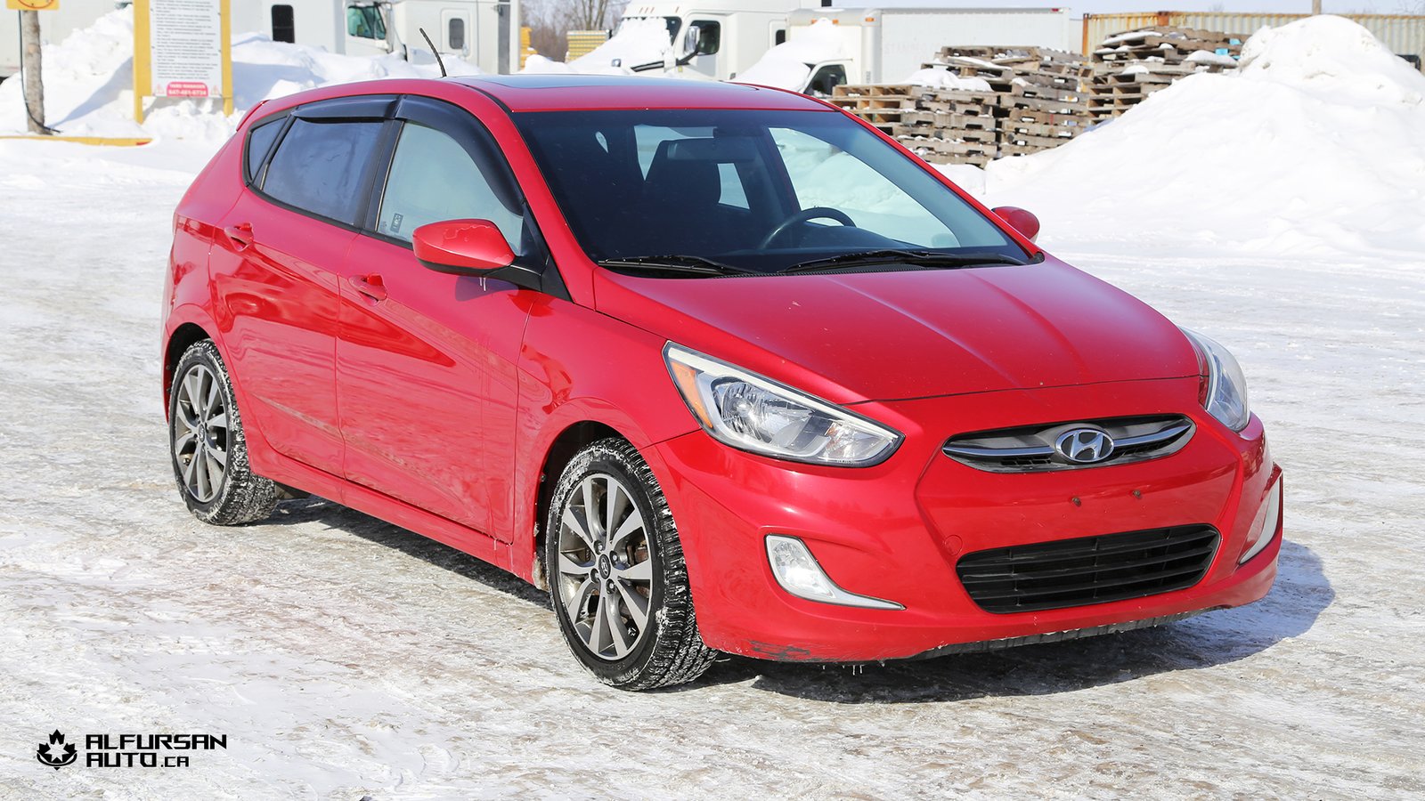 2016 Hyundai Accent SE | Stunning Cherry Red, Sunroof & Low KM - Photo 3