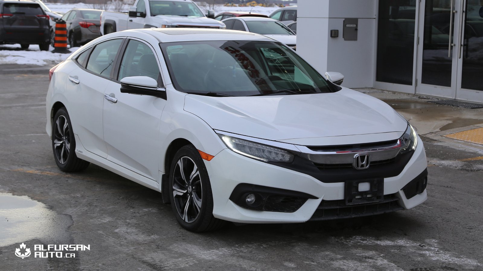 2018 Honda Civic Touring | Top of the Line | 154,400KM | Navigation & Zero Accidents!