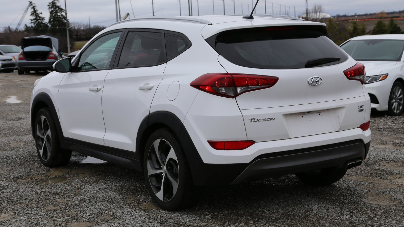 2016 Hyundai Tucson Premium, Fully Loaded & Zero Accidents | 182,250 KM | Certified | Extra Set of Winter tires - Photo 4