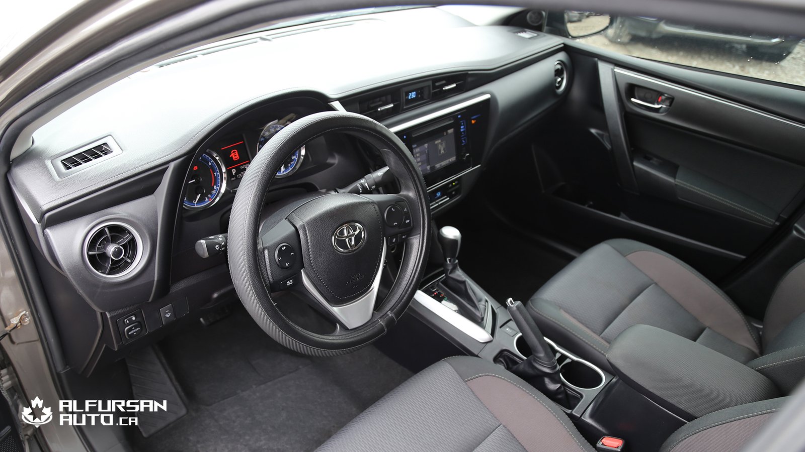 2019 Toyota Corolla LE, 125,286 KM, Proven Reliability - Photo 4