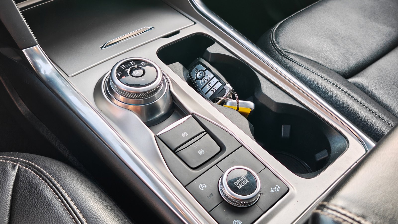 2020 Ford Explorer XLT, 172,672 KM, 4WD - Photo 11