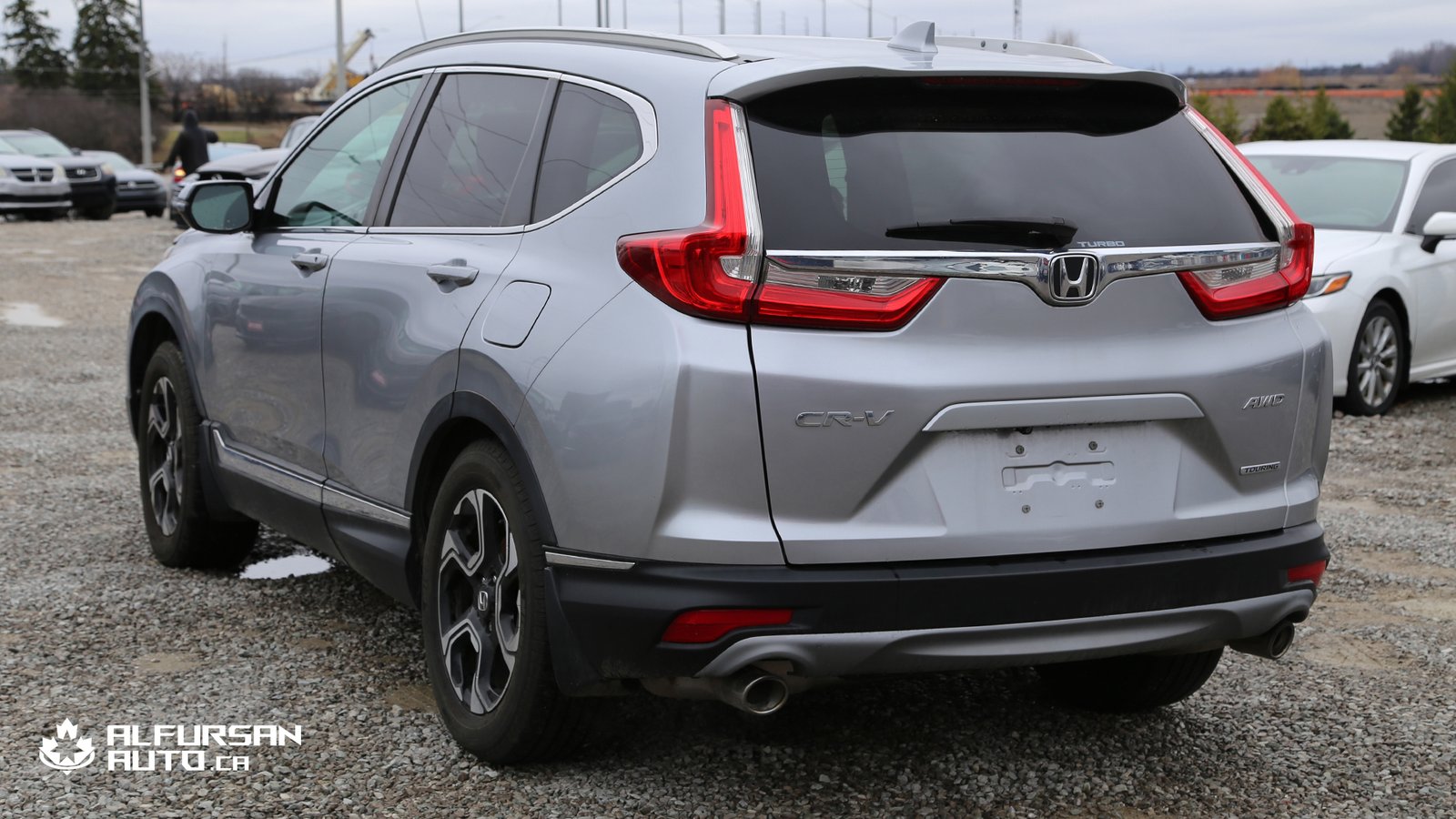 2018 Honda CR-V Touring, 128,392 KM, Two Wheel Sets, Accident Free - Photo 12