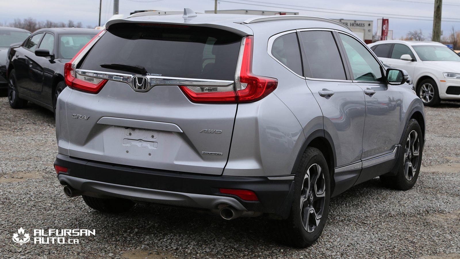 2018 Honda CR-V Touring, 128,392 KM, Two Wheel Sets, Accident Free - Photo 13