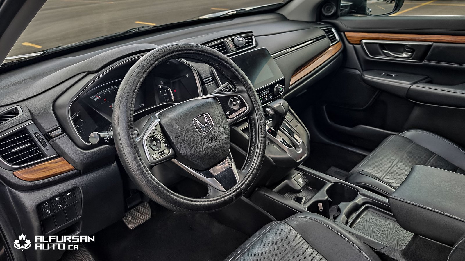 2017 Honda CR-V Touring, 134,200 KM Black - Photo 2
