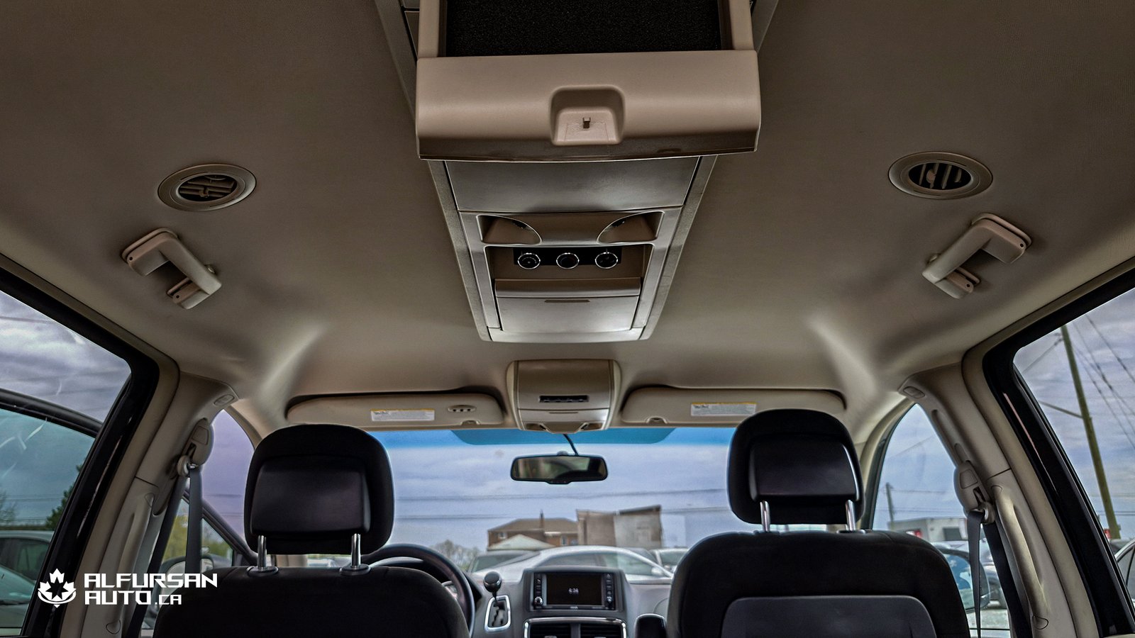 2017 Dodge Grand Caravan Crew, 173,495 KM, Zero Accidents - Photo 5