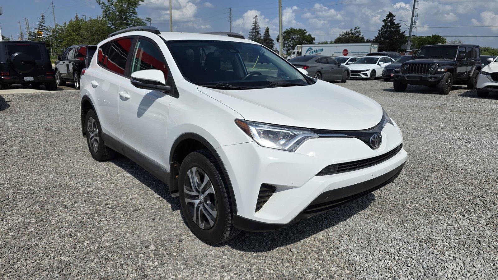 2017 Toyota RAV4 LE, 92,890 KM, Zero Accidents - Photo 8